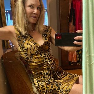 Leopard , snug , lightweight material mini dress